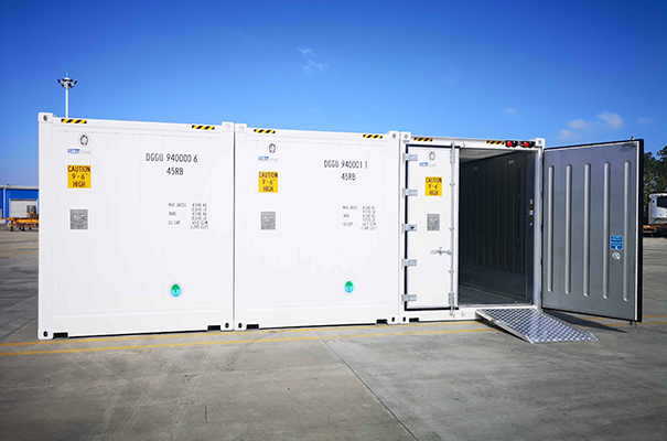 POLAR°STORE™ Containers With Doors Open